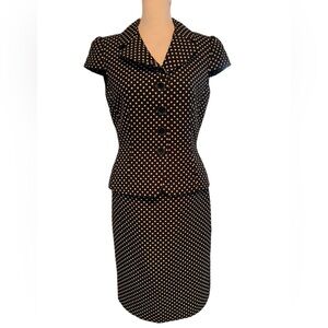 Womens Vintage Tahini skirt suit set NWOT Size 2